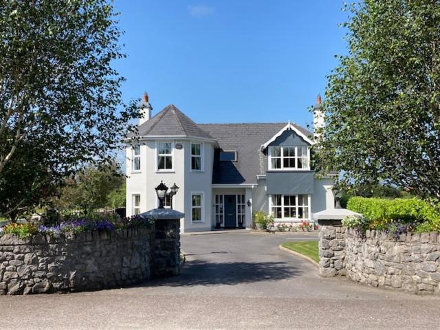 Tailors Lodge, Continental Breakfast Castleisland Exterior foto